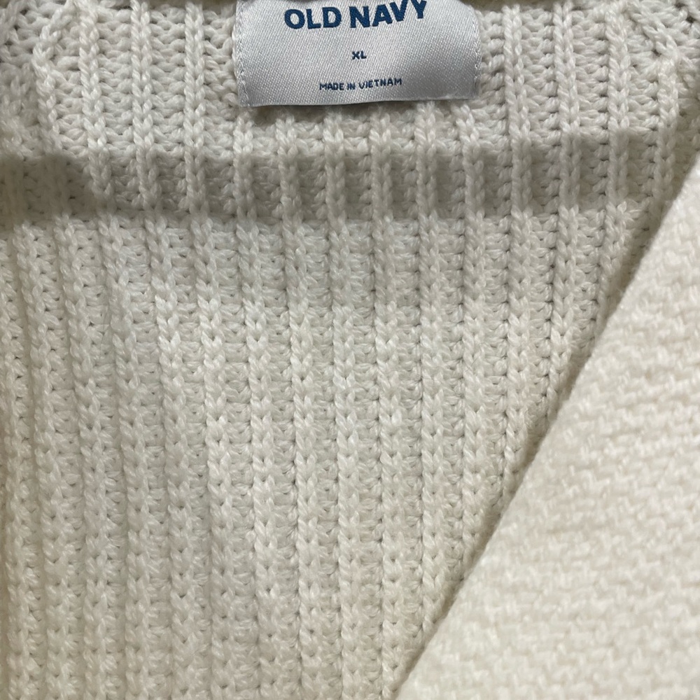 Old Navy Women's Ivory Button-Up Cardigan - Picture 5 of 8